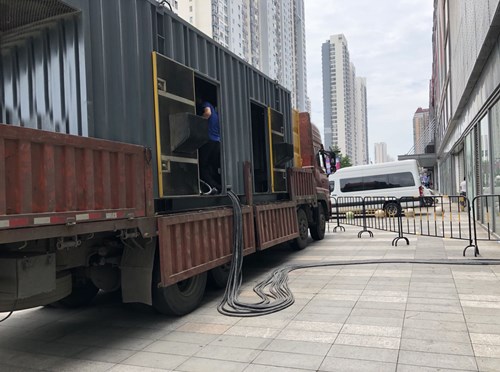 循化低温环境下，柴油发电机组电池充满电的具体时间受哪些因素影响？